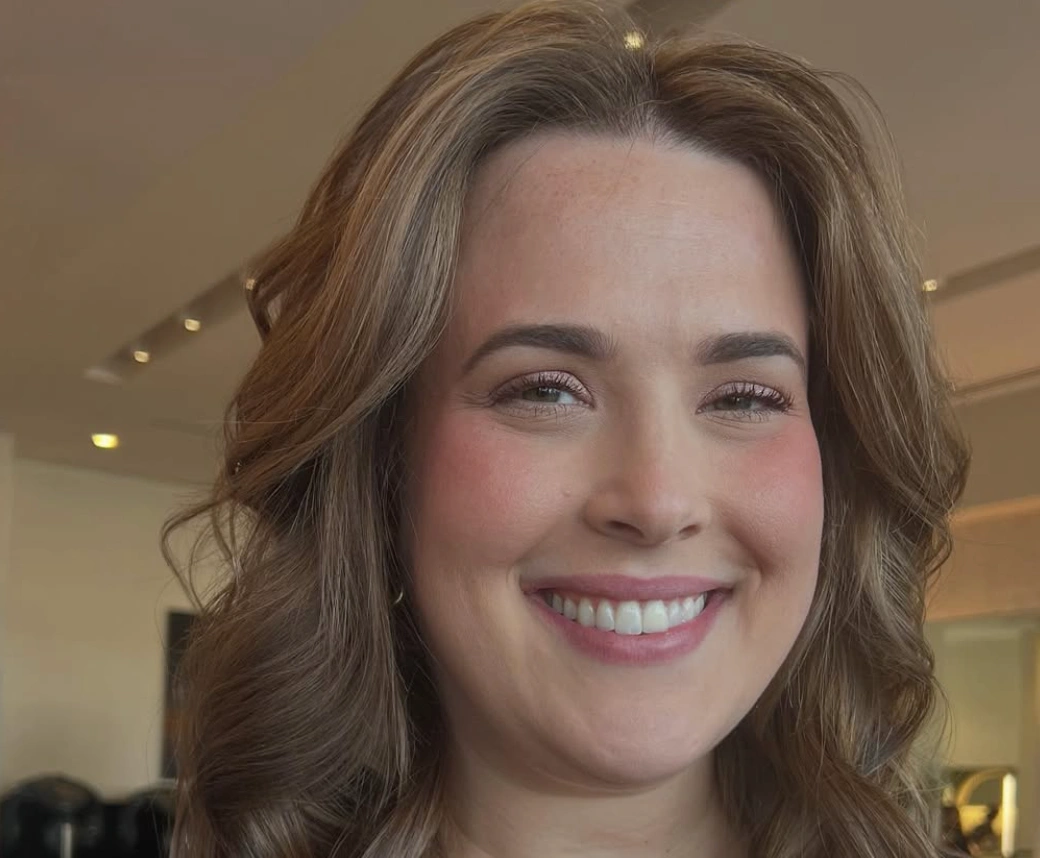 Express keratin treatment for lighter smoothing