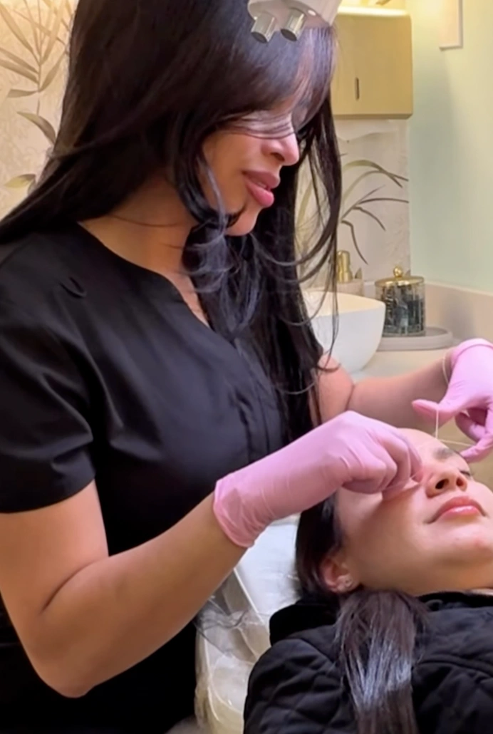 Precision Eyebrow Hair Threading