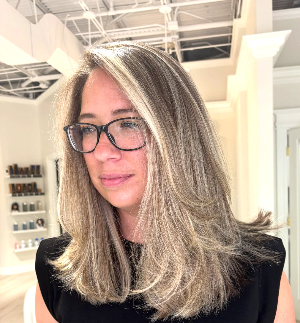 Lauren Christine, hair and spa artist at Erothots