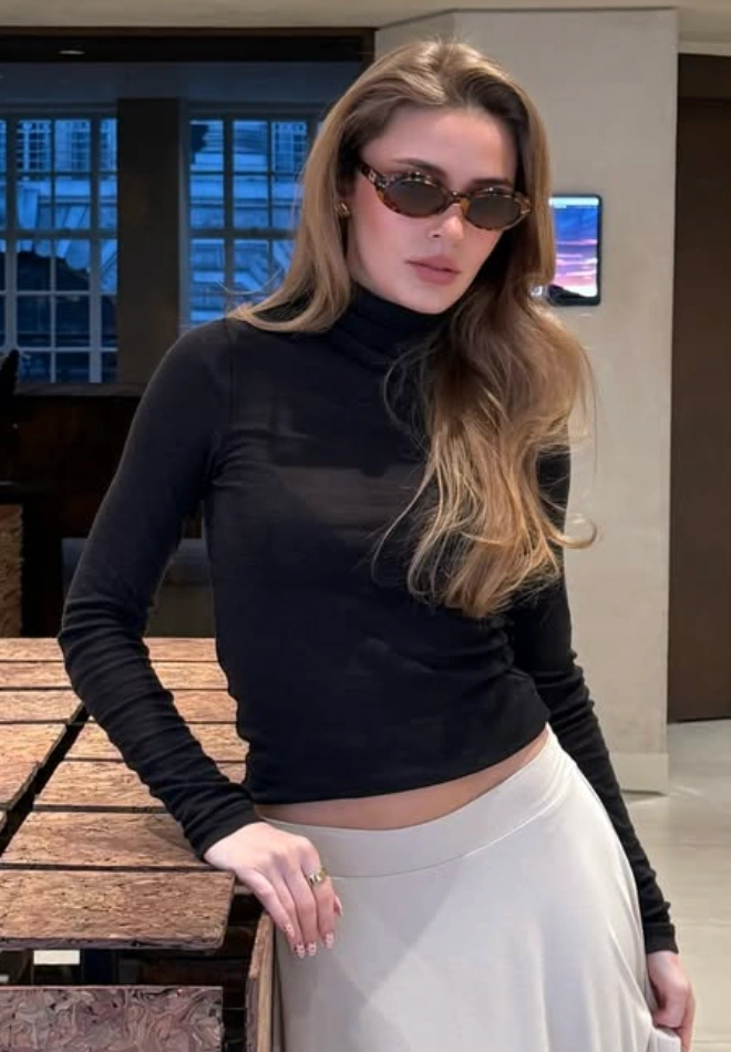 Styled look from the Erothots studio lookbook
